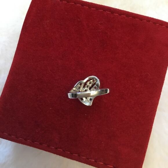 Sterling Silver Flower Crystals Ring - Picture 3 of 6